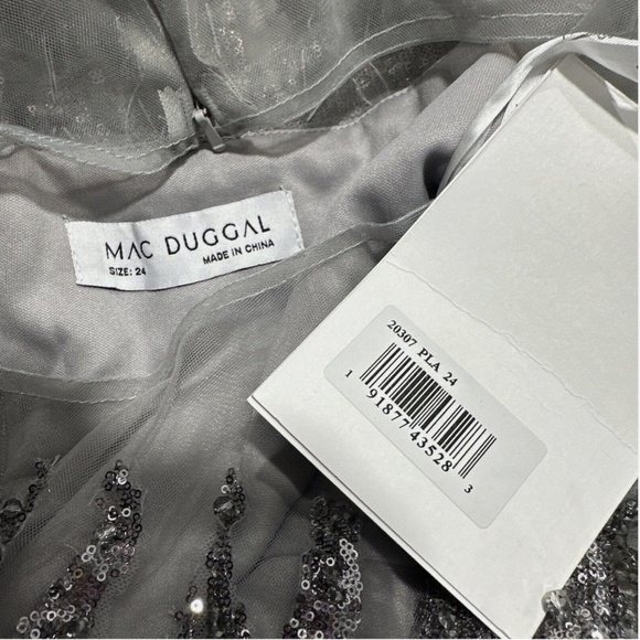 NWT$798 Mac Duggal [ 24 ] Jewel Encrusted Illusion Long Sleeve A-Line Gown Silve - Picture 12 of 17